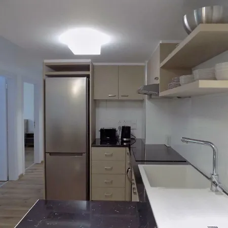 2b New Ground Floor Pool Apt - Dasoudi Beach شقة