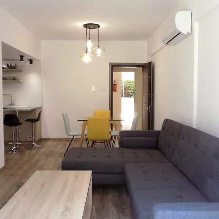 2b New Ground Floor Pool Apt - Dasoudi Beach شقة *